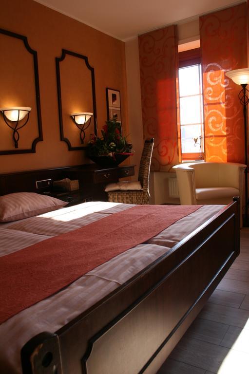 Le Pavillon Hotel Echternach Quarto foto