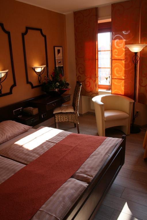 Le Pavillon Hotel Echternach Quarto foto