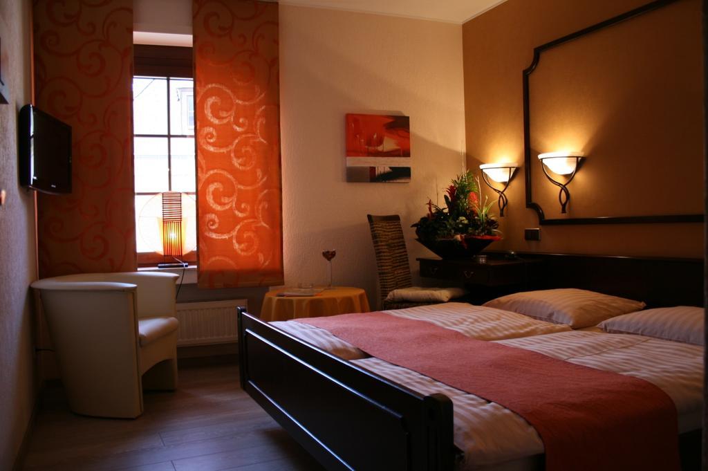 Le Pavillon Hotel Echternach Quarto foto